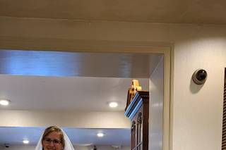 Lilla's Bridal Boutique - 5