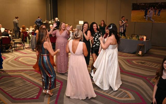 Digital Music & Entertainment DJ Service / Photo Booth - 1
