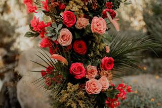 KD Blooms Floral Design - 14