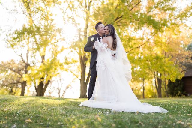 Red Barn Wedding Studio 2