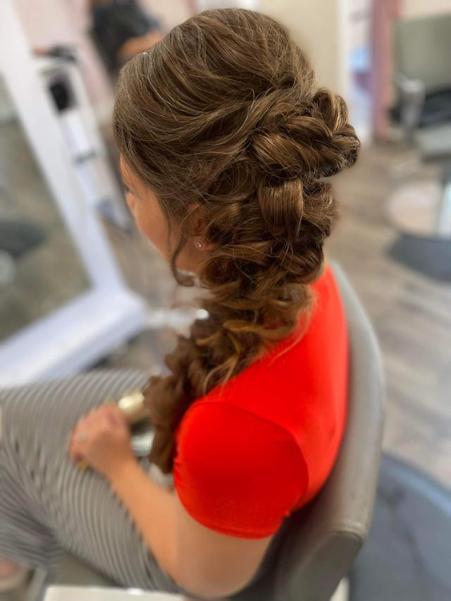 Beauty Bar & Boutique - 1