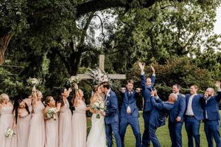 Daisies n' Such Wedding Designs and Consulting - 19