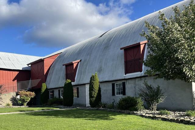 Hayloft on the Arch 5