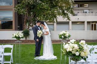 Oak and Fig Floral - 8