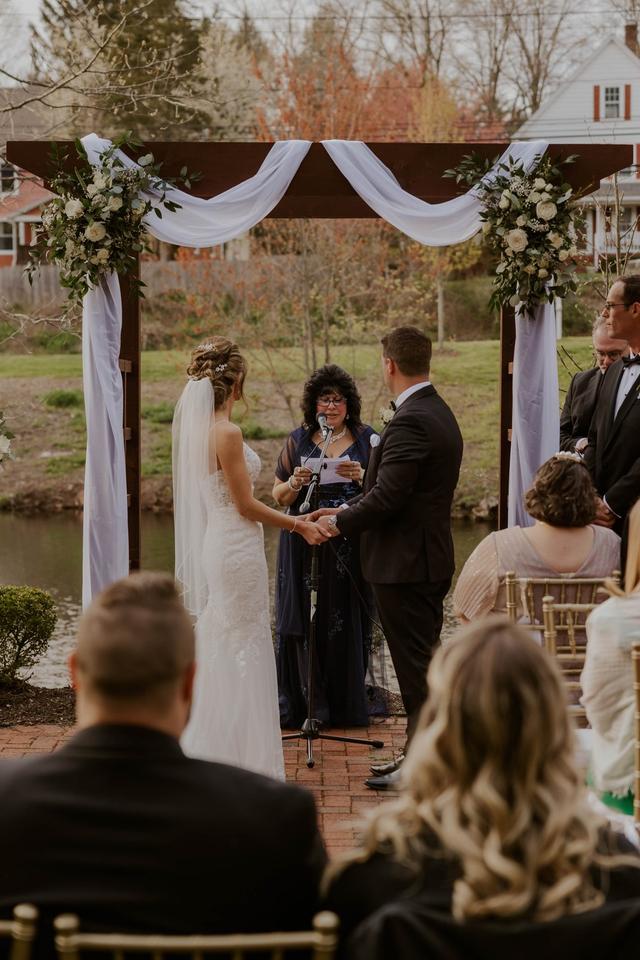 The Harwinton Florist llc - 2