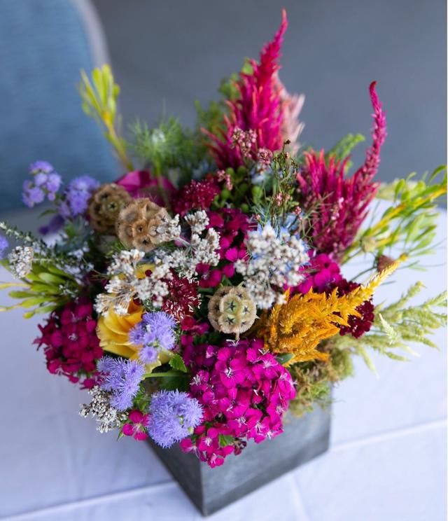 Silverstems - Distinctive Floral Design - 2