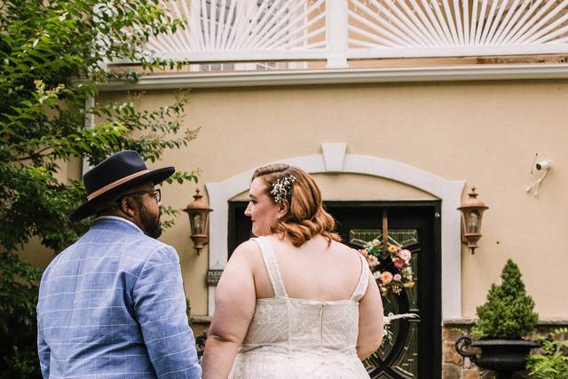 Stone Manor Boutique Inn 1