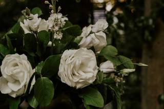 Love Blooms Wedding and Event Design - 32