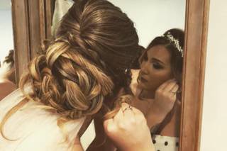 Lakyn James Salon - 13