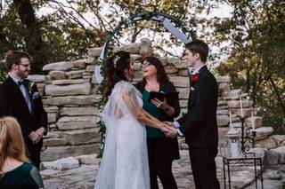 Hand Heart and Crown Weddings - 31