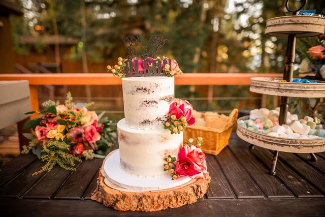 Happy Tiers Bakery - 4