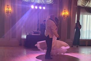 Pro Sound & Light Show - Diamond DJ's & Uplighting - 7