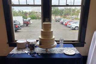 Lake House Cake by Shannon - 39