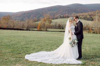 Ellie's Bridal Boutique - 14