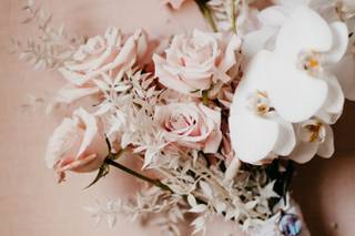 Sweet T Events & Flowers - 24