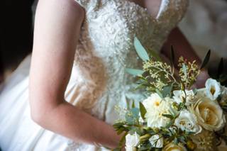 Timless Salon & Bridal Studio - 25