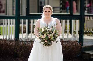 Dressigner - Bridal Alterations Studio Atelier - 45