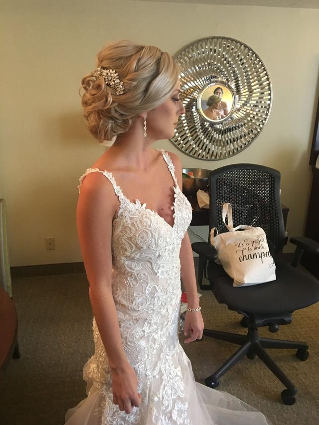 Rochelle Noone On location bridal hairstylist - 2