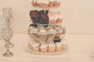 Bliss Cupcakes & Confections - 5