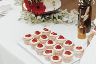 Lydia's Cakes & Confections - 19