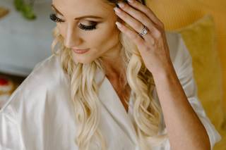 A DIVINE BEAUTY BOUTIQUE & SPA - 17