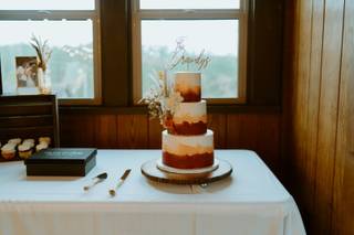 How Sweet It Is Cake Studio - 27