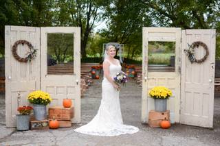 Burlap & Lace Barn - 20