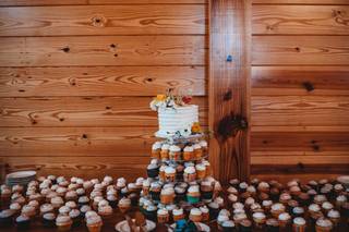 Dana's Cake Shoppe - 7