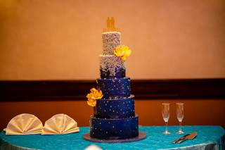 Raksha's Custom Cakes - 12