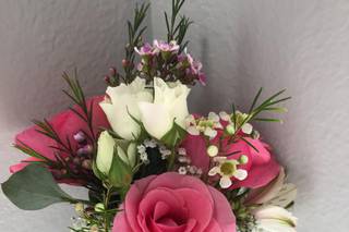 Southern Style Floral Design - 55