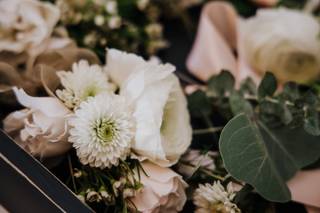 Lilac Floral Decor - 45
