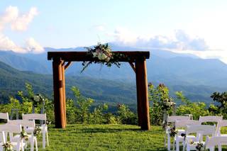 Almost Heaven Resort & Weddings - 7