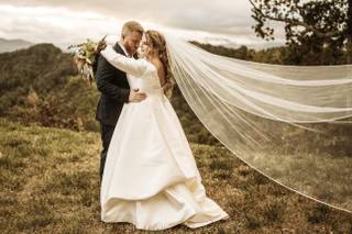 Taylor Willoughby Photo - 17