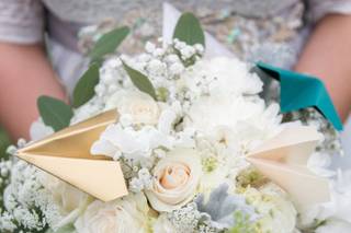 Julie's Flowers of Geist LLC - 10