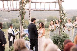Sara Shonfeld - Rabbi & Interfaith Officiant 2