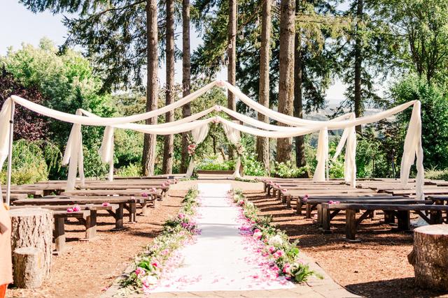 Two Poppies Floral and Vintage Rentals - 3