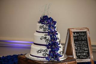 Colozza's Bakery - 7