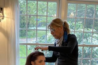 Oasis Salon & Day Spa - 5