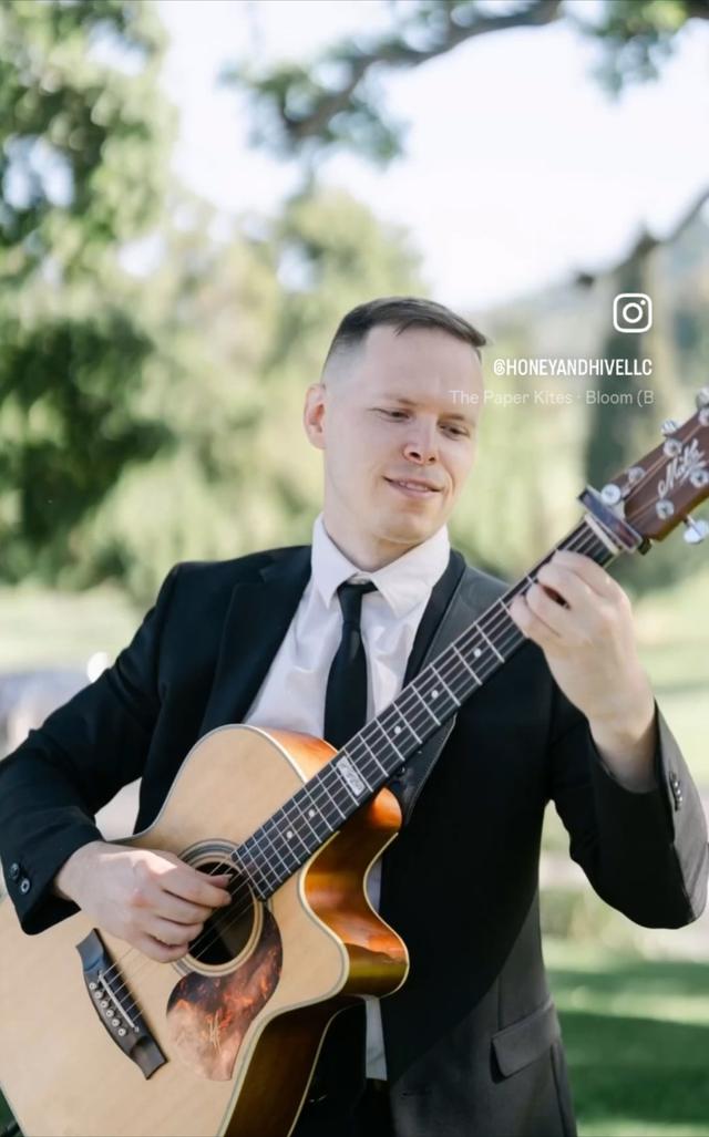 Christopher Nicklin Guitar - 2