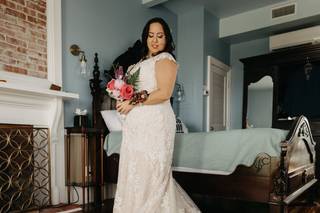 Lily's Bridal Outlet - 17