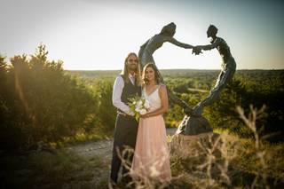 Hand Heart and Crown Weddings - 15