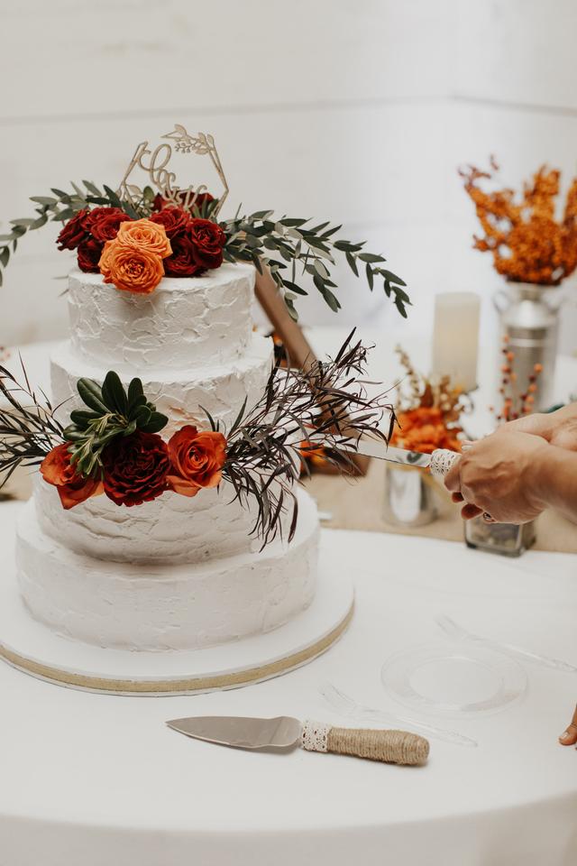 Vonnies Custom Cakes - 2