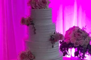 Mare's Custom Cakes - 16