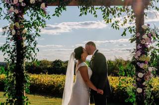 New York Bride & Groom of Raleigh - 28