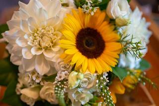 Linda's Flowers - 6