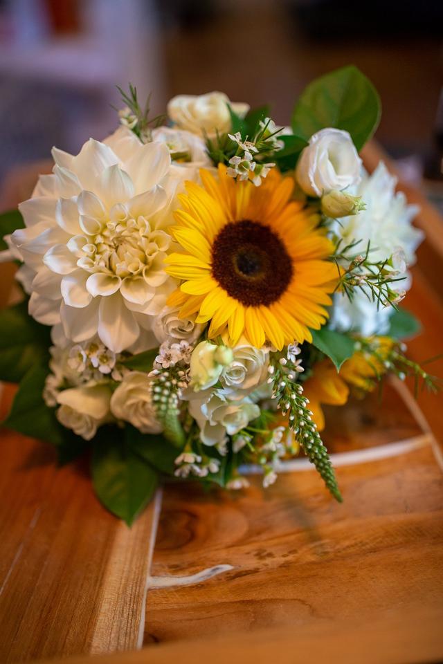 Linda's Flowers - 1