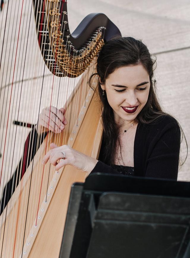 Kristin Szandzik, Harpist - 3