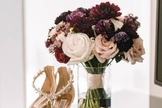 The Enchanted Florist - 13