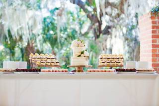 Bloom Custom Cakes - 34