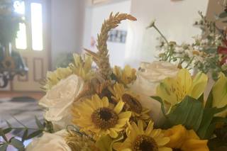 Clare's Corner Floral - 79